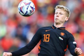 转会期埃因霍温调整名单以备社区盾，造点机会环节打磨，引发热议，团队化学反应显著的简单介绍万博体育manbet app