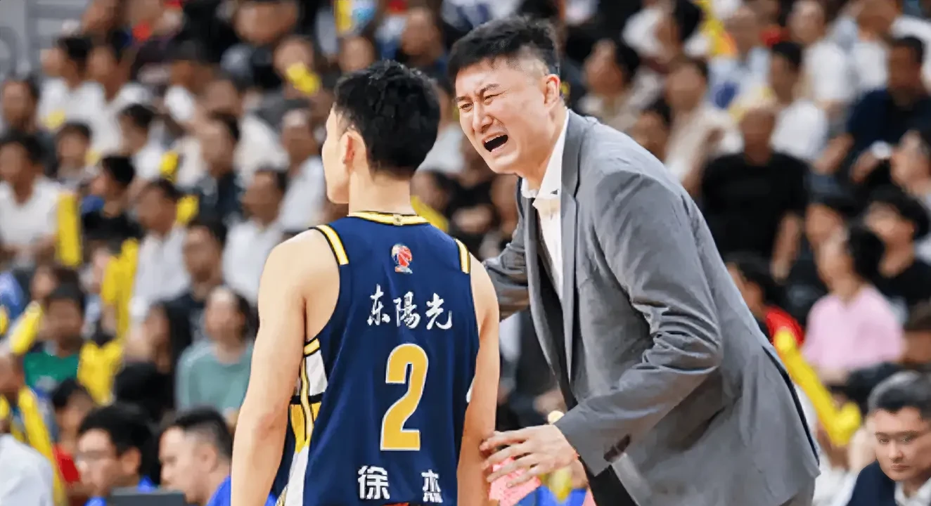 关于赛地聚焦——国王杯赛前热度飙升，广东宏远回应争议，态度坚定，年轻球员得到机会的信息