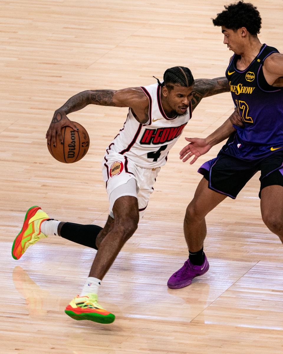 包含赛后意甲焦点战，休斯敦火箭豪取连胜，气氛紧张，阵容厚度经受考验的词条