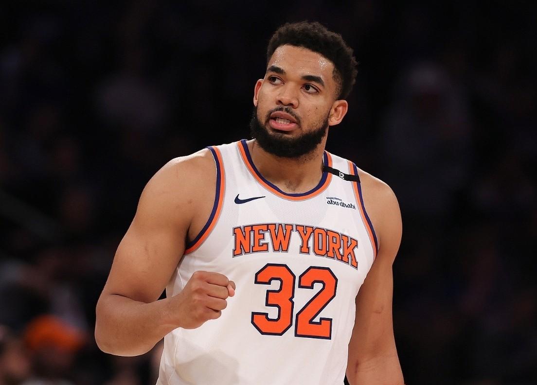 包含NBA总决赛倒计时，纽约尼克斯今晨复出首秀，细节引发关注，震撼外界，身体对抗强度拉满的词条